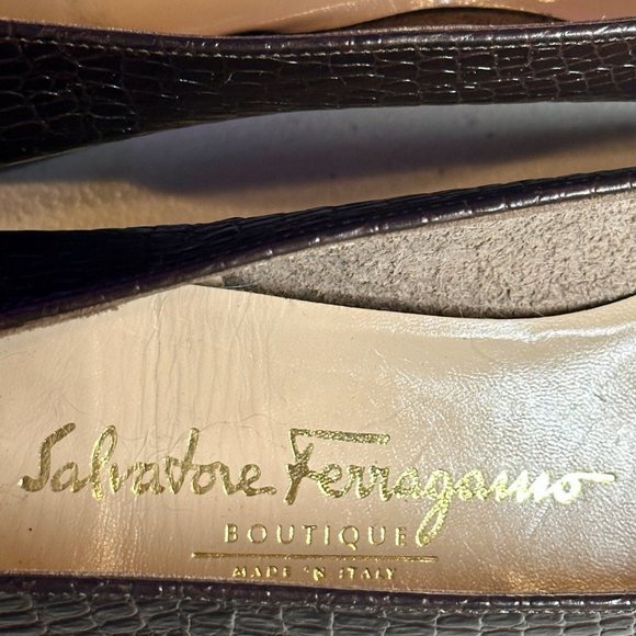 Salvador Ferragamo Brown Crocodile Print Horsebit Slip On Heels 9B - Picture 14 of 15